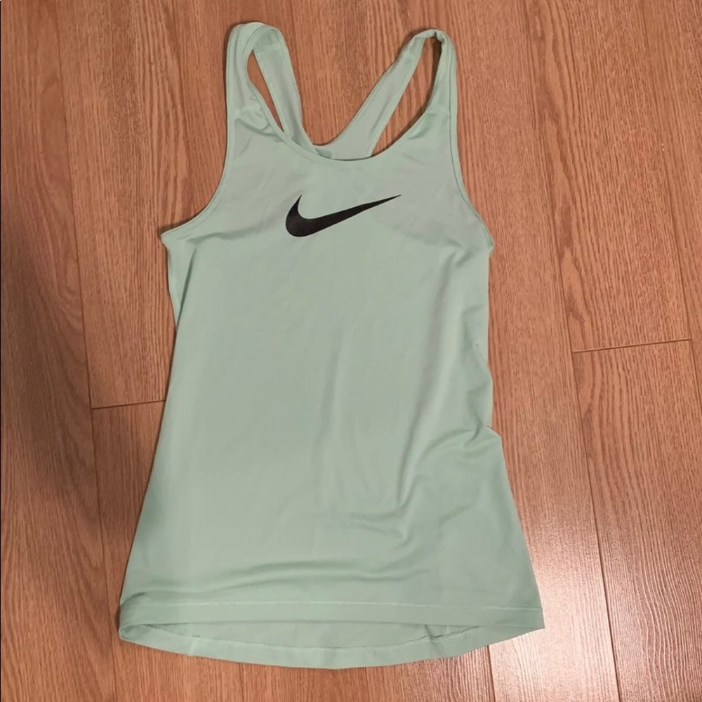 Nike Pro tank